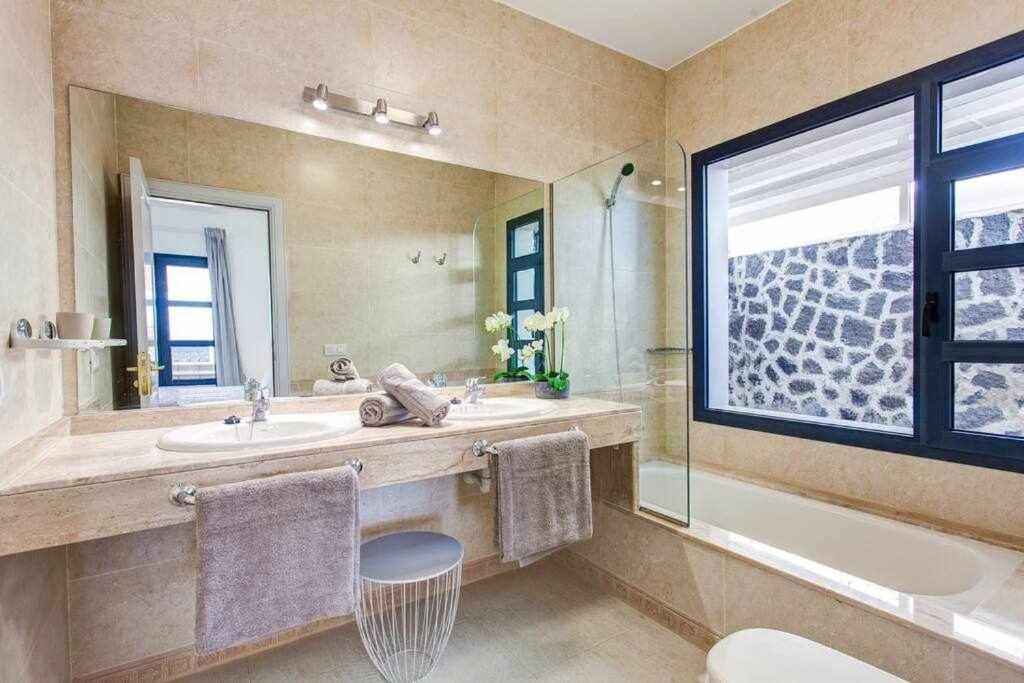 Homu Bianca Fantastica Villa Con Piscina Privad Playa Blanca  Exterior foto